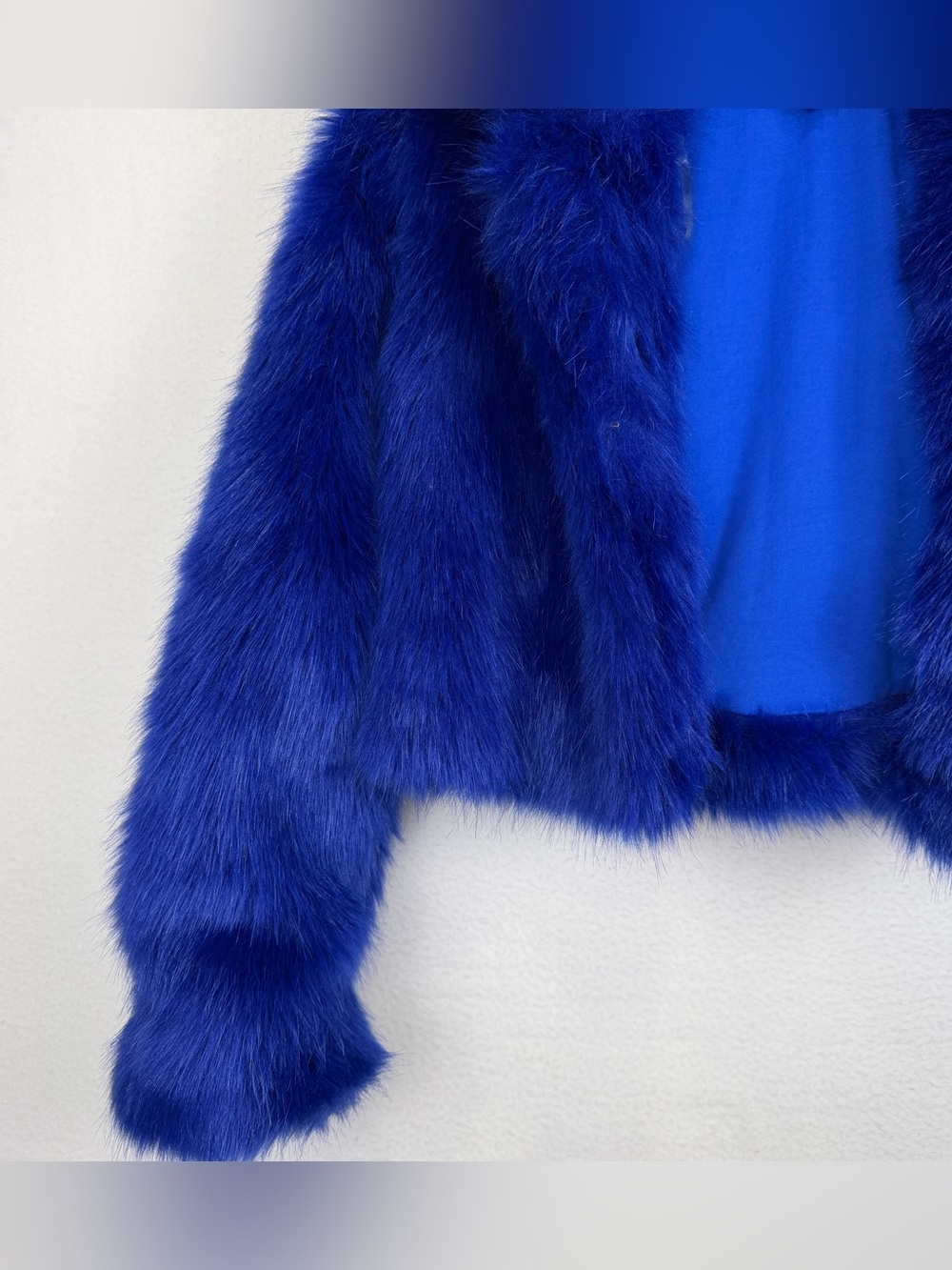 Fashion Nova Royal Blue Faux Fur Cropped Jacket Size Small Open Front - Picture 5 of 12
